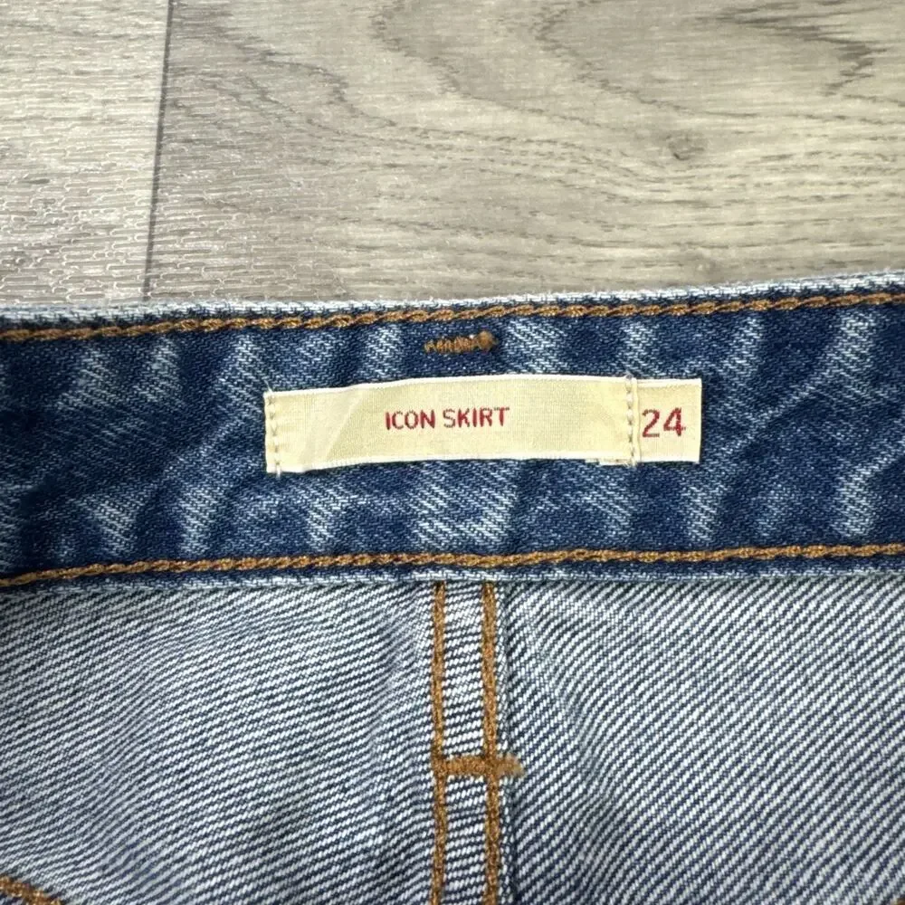 Levi's Icon Jean Skirt A-Line Button Fly Frayed Hem Medium Wash sz 24 - Picture 3 of 6